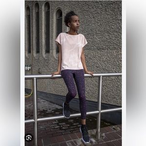 NWOT UNIQLO datalife airism leggings S